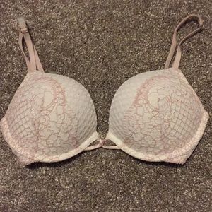 Victoria’s Secret Bombshell Bra 32C